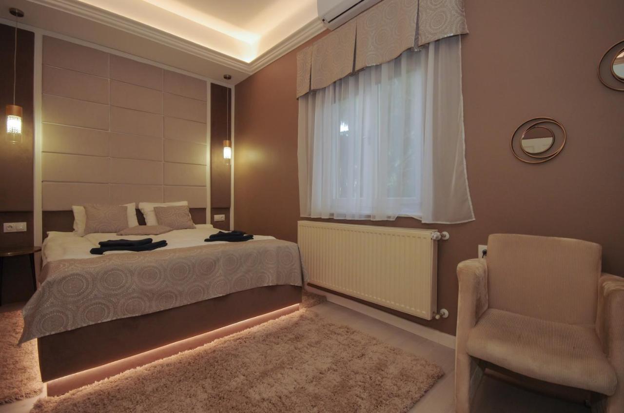 Glamour Apartman Gyula Zewnętrze zdjęcie