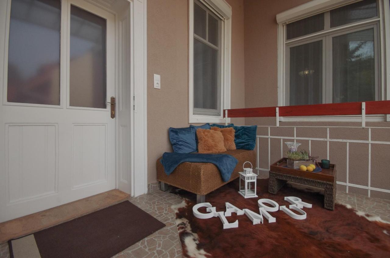 Glamour Apartman Gyula Zewnętrze zdjęcie