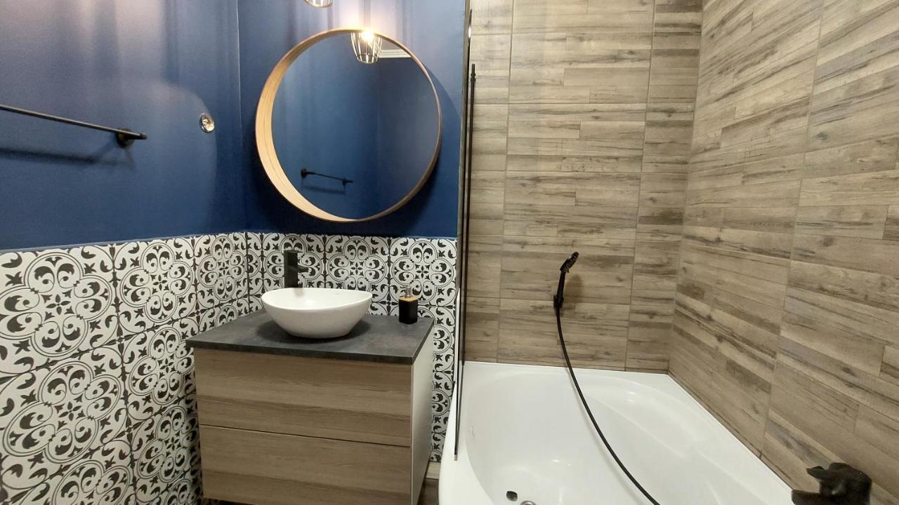 Glamour Apartman Gyula Zewnętrze zdjęcie