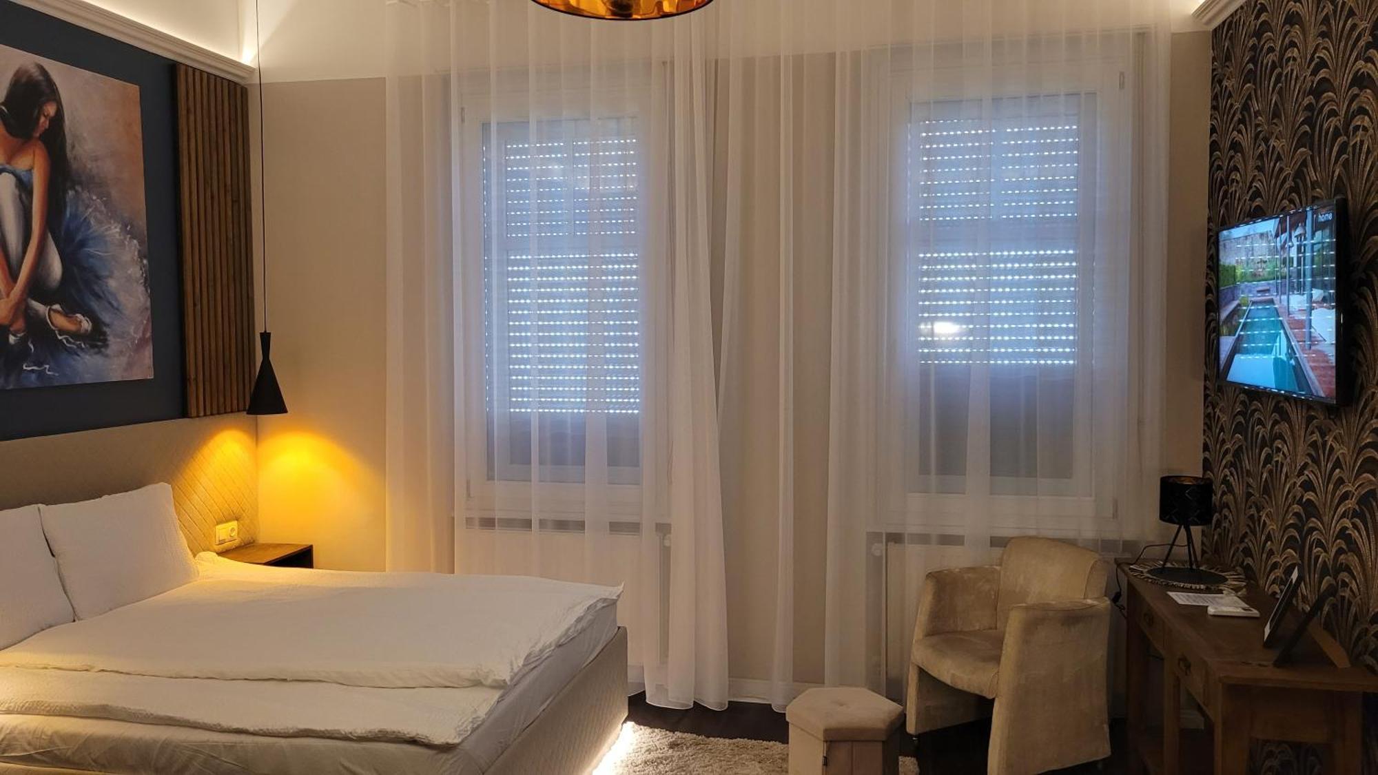 Glamour Apartman Gyula Zewnętrze zdjęcie