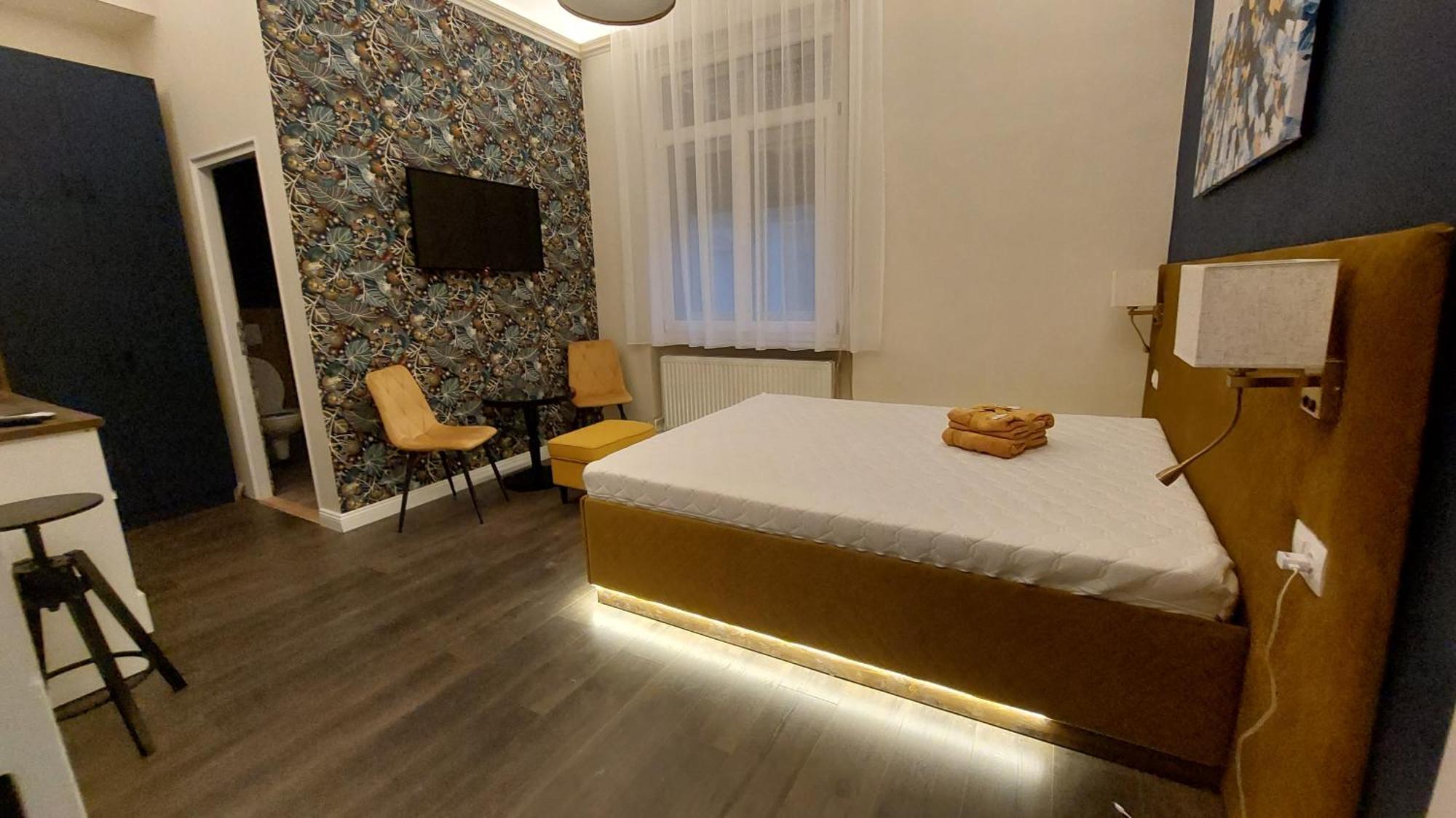 Glamour Apartman Gyula Zewnętrze zdjęcie